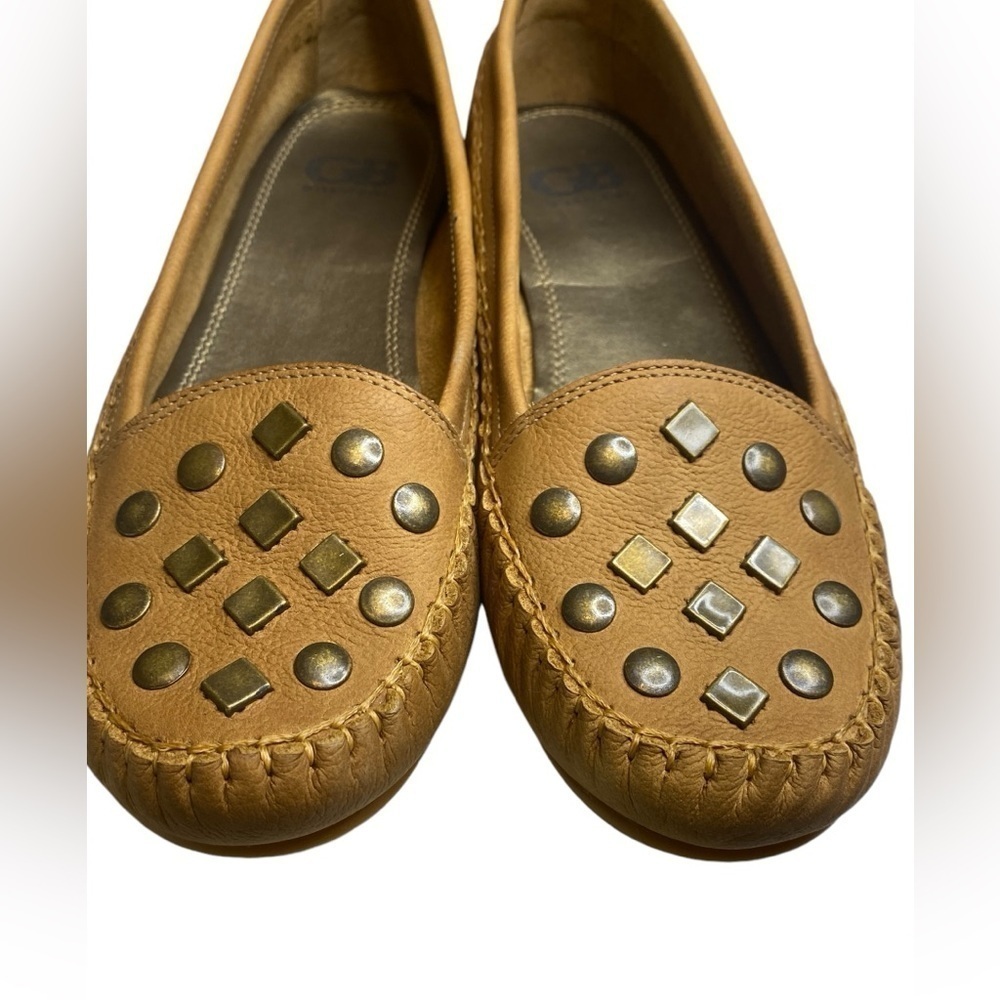 Gianni Bini Tan Leather Studded Loafer Flats women’s size 10